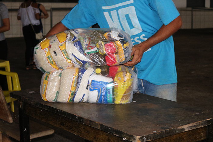 Assistência Social entrega cestas a famílias montealtenses