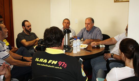 João Paulo e Bicudo apresentam balanço dos 120 dias à imprensa