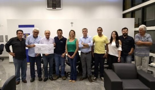Prefeitura recebe projeto da Concha Acústica da Associação dos Engenheiros, Arquitetos e Agrônomos de Monte Alto