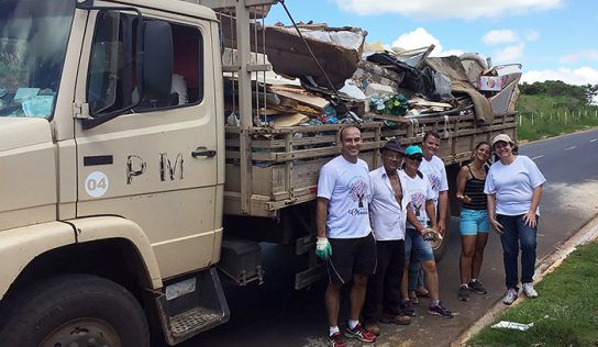 Com voluntários, Jardim das Oliveiras realiza mutirão de limpeza