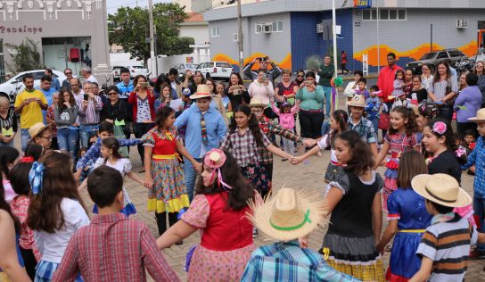 Escolas municipais encerram cronograma de festas juninas
