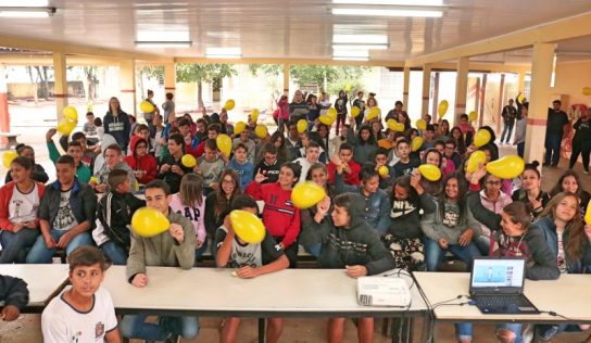 ESF Accácio realiza ação sobre ‘Setembro Amarelo’ na EMEB Norival