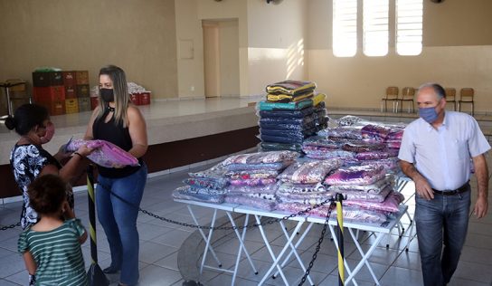 Fundo Social começa distribuição de cobertores na Campanha do Agasalho 2020