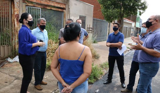 Vera Cruz: governo visita o bairro e ouve moradores