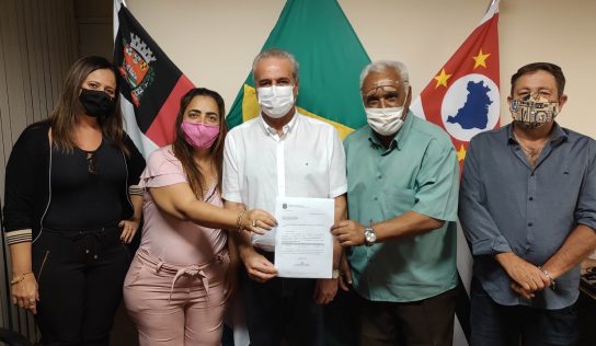 Deputada Renta Abreu anuncia emenda parlamentar ao município