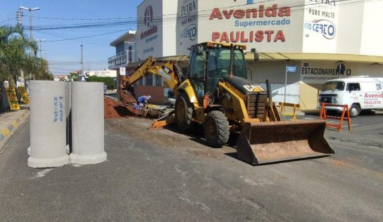 Iniciada obra de drenagem na Avenida Antônio Inforçatti