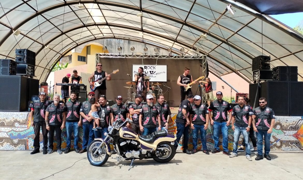 Cultura: rock e motocicletas agitaram Centro Cívico